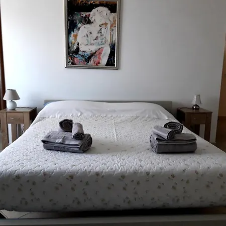 Le Bagnanti Di Miro' Alloggio in famiglia *